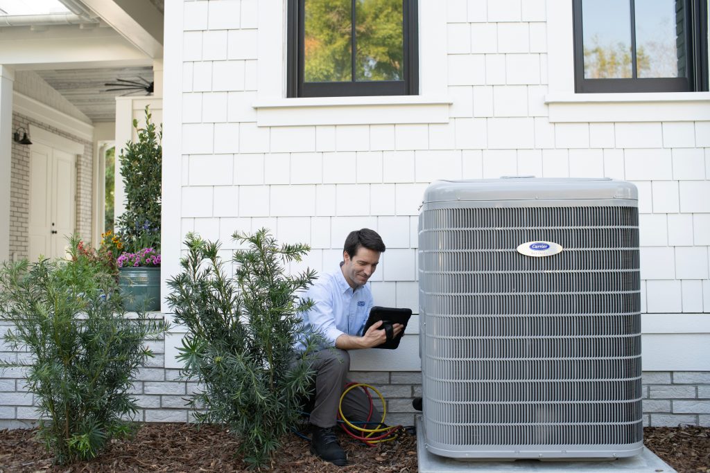 Installing a New HVAC in Raymond? Here's Why Summer Is the Season to Act